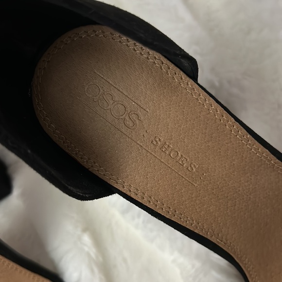 ASOS Black Suede Block Heel - NEVER WORN - Picture 3 of 6
